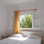 Vania Gardenos Vitaládesz