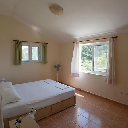 Apartment Vania Gardenos Sea View Vitaládes