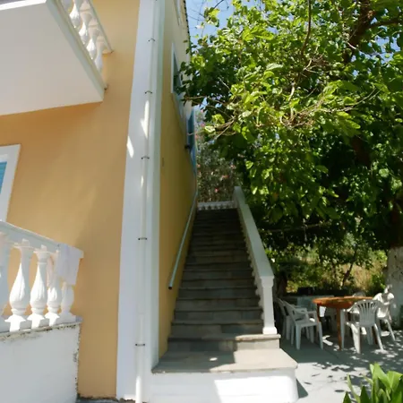 Vania Gardenos Sea View * Vitaládes