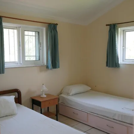Vania Gardenos Sea View Apartment *