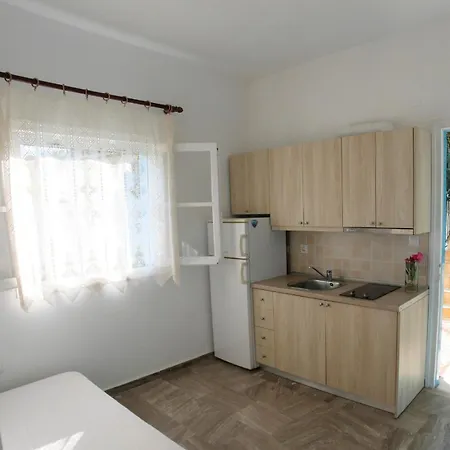 Vania Gardenos Sea View Apartment Vitaládes